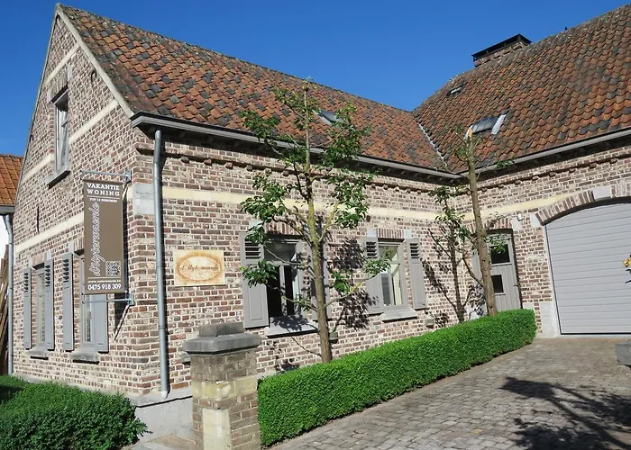 D\'Uyterwaerde